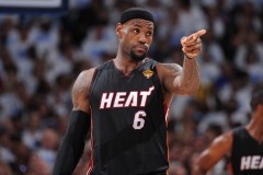 篮球赛新星独得50分，独行侠新星创造壮举震撼篮球文化盛宴