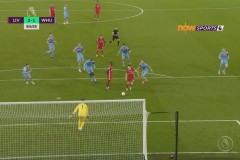 英超保级生死战：伯恩利迎战利物浦，球星对决关键布局